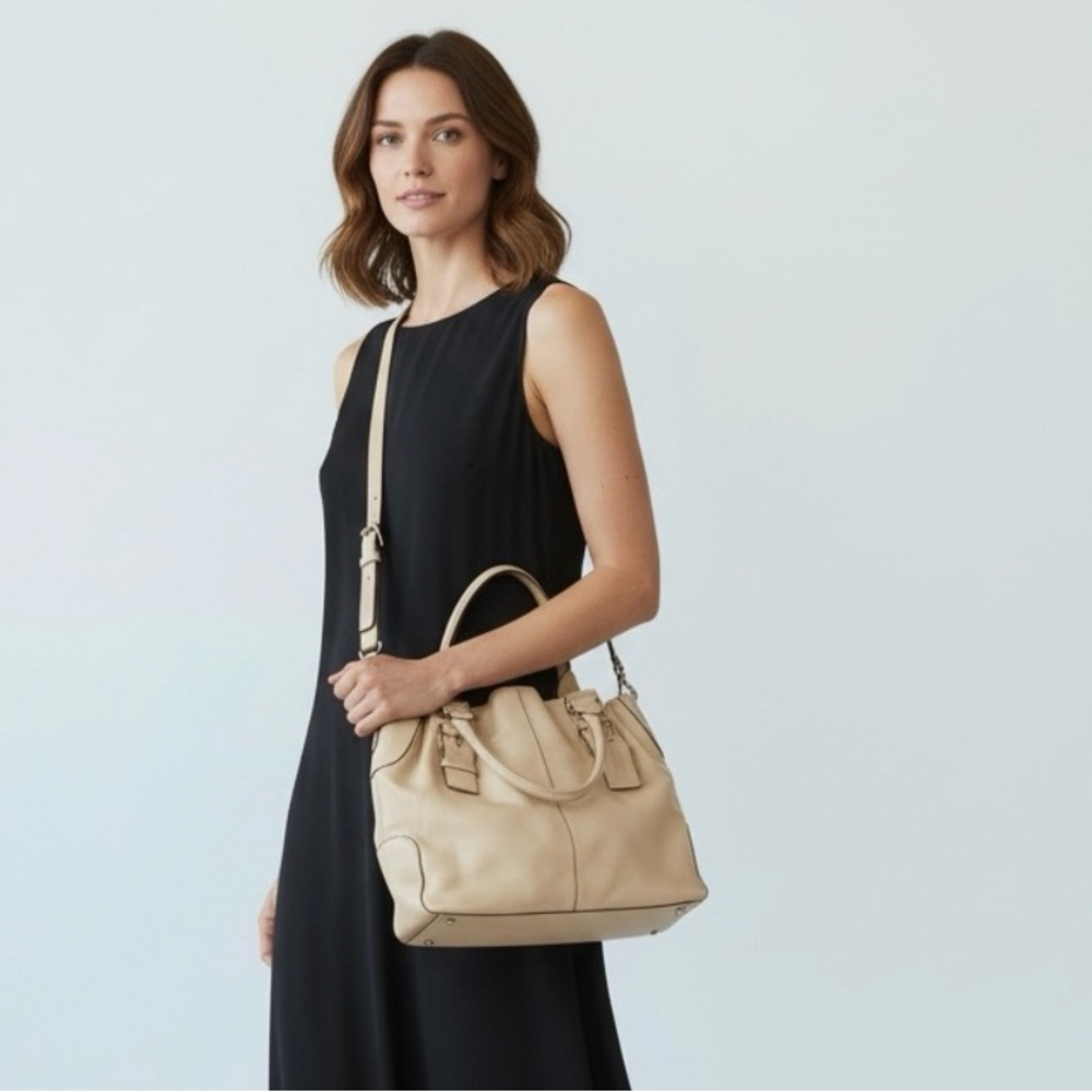 Michael Kors women’s shoulder tote bag - Picture 6 of 16